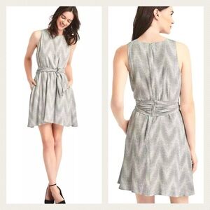 NWOT GAP tie waist fit and flare dress Medium